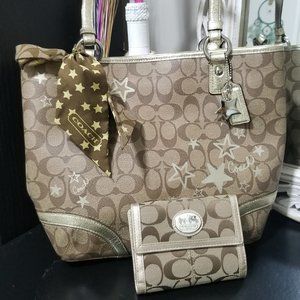 Classic Coach Bag and matching wallet , Excellent condition